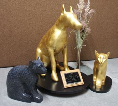 [Dog & Cat Mummies]